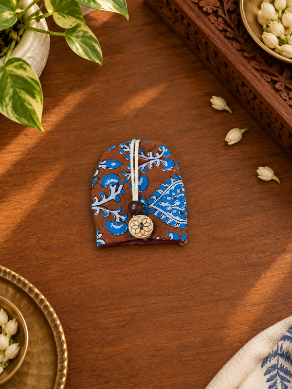 Handmade Fabric Wall Hanging Key Holder for Home Décor & Key Organization - additional view