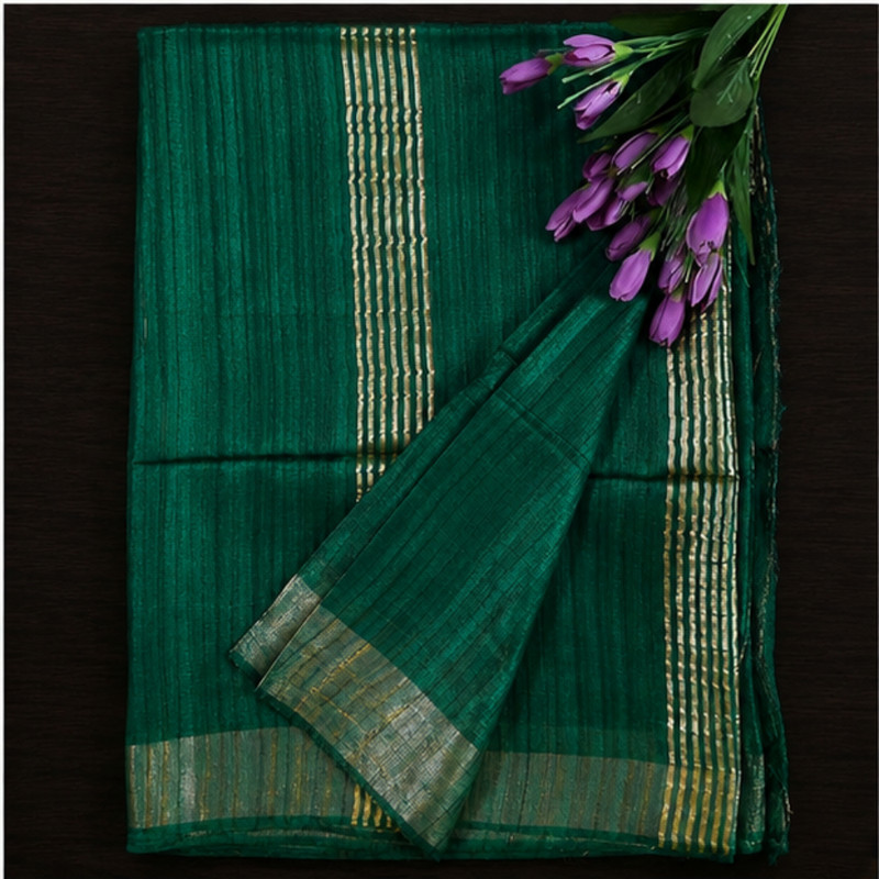 Celebrate the auspicious spirit of Navratri Day 9 in the enchanting shade of peacock green with our Gheecha Silk Saree - additional view