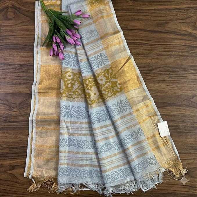 Embrace the graceful spirit of Navratri Day 7 in the elegant color grey with our Linen Saree - additional view