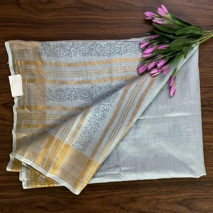 Embrace the graceful spirit of Navratri Day 7 in the elegant color grey with our Linen Saree - additional view